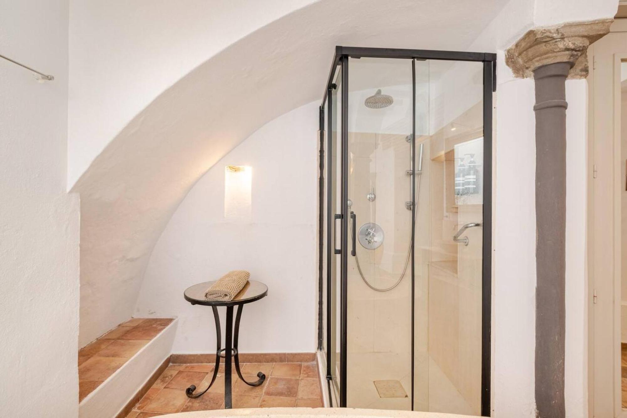 Azogue Studios Tarifa Rum bild